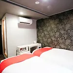 One More Heart At Nijojo 1