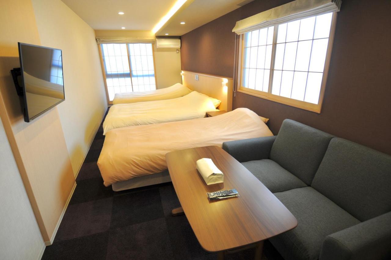 Hiz Kyoto-nijo Castle Hotel
