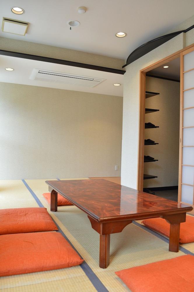 Capsule hotel Amenity Kyoto