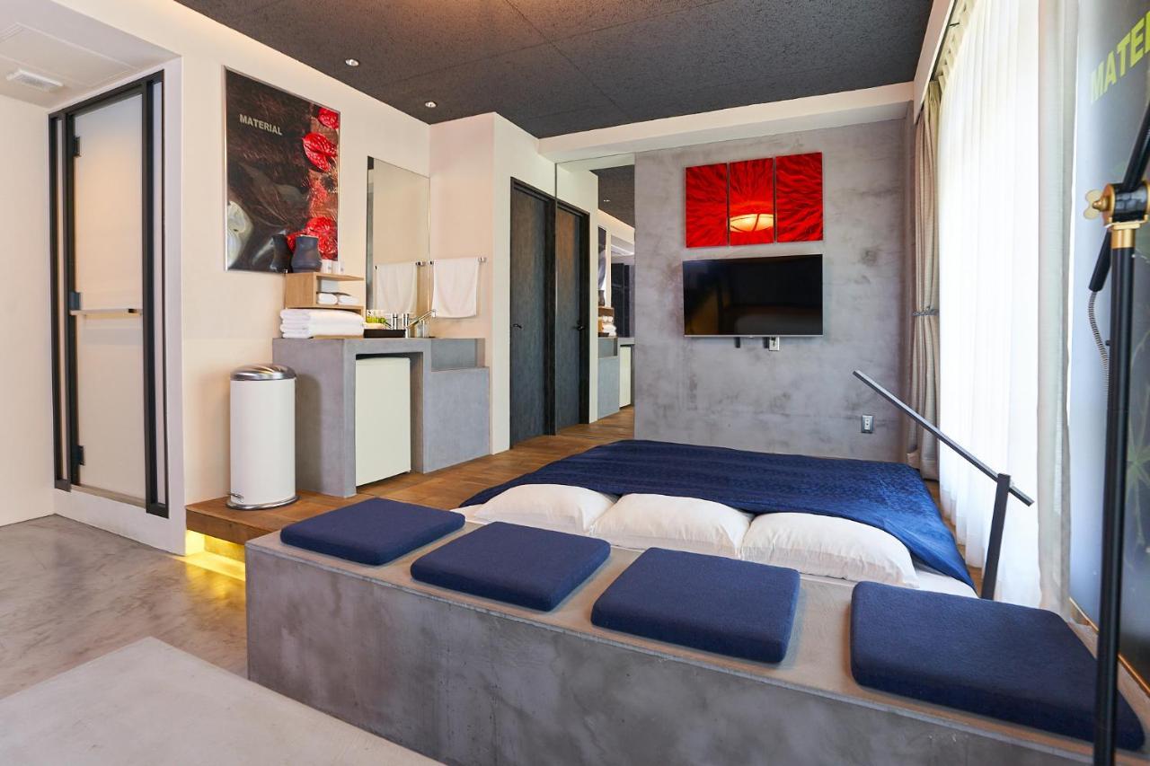 Hotel Material