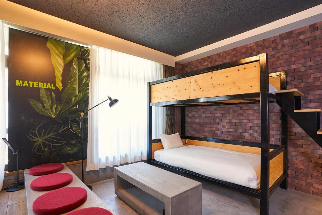 Material Hotel