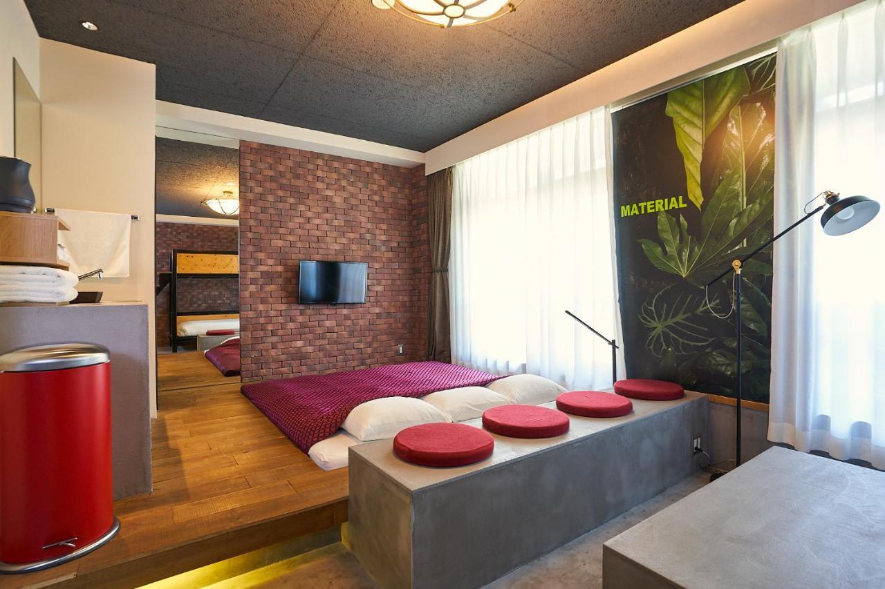 Material Hotel 3*
