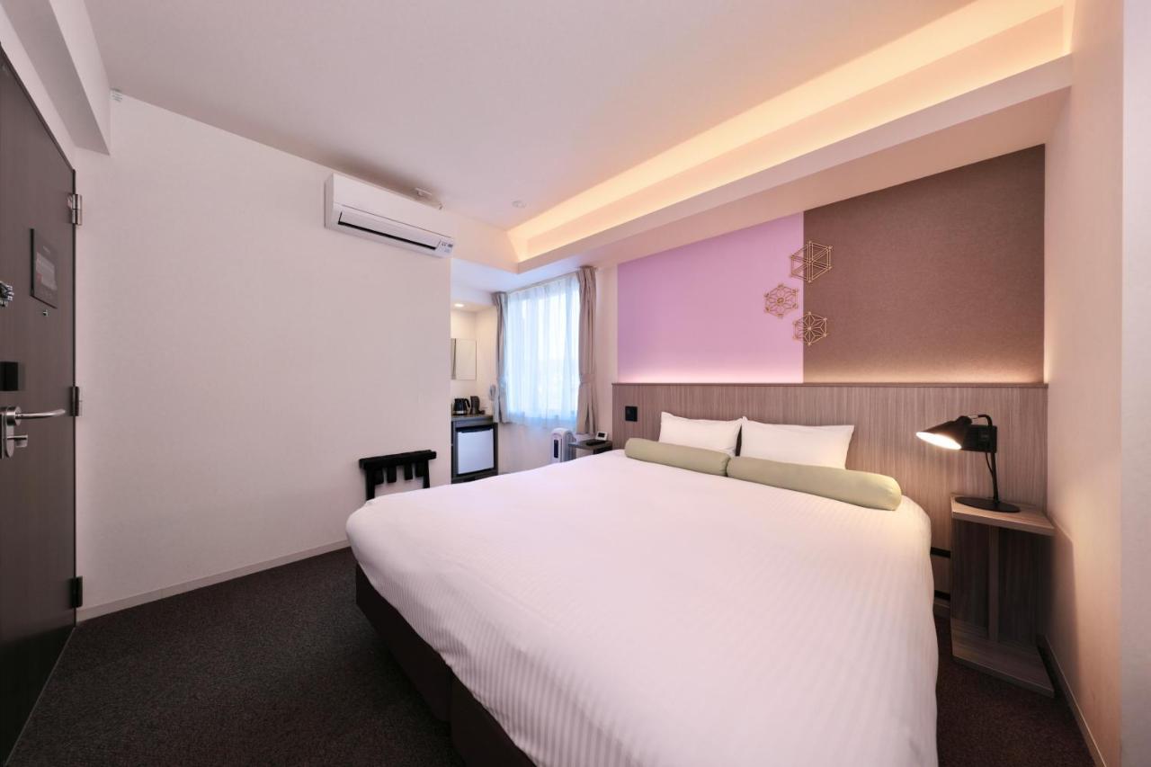 Crystal ⅲ Hotel 4*