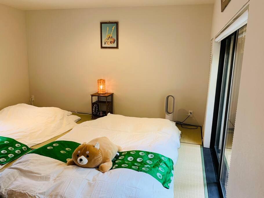 ゲストハウス至の宿 Shibainu-themed