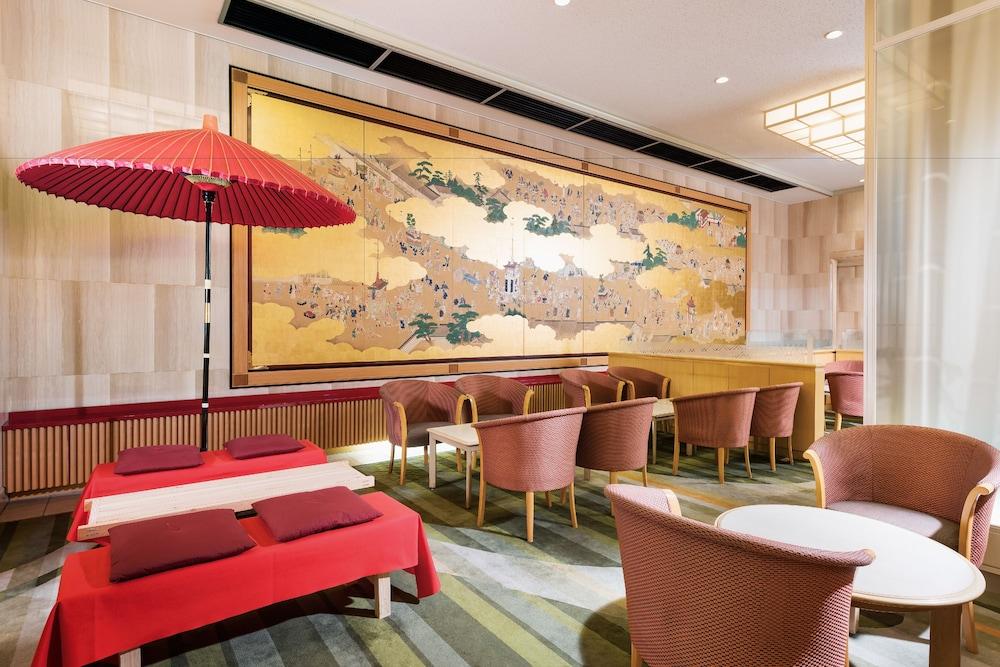 New Hankyu Hotel 4*