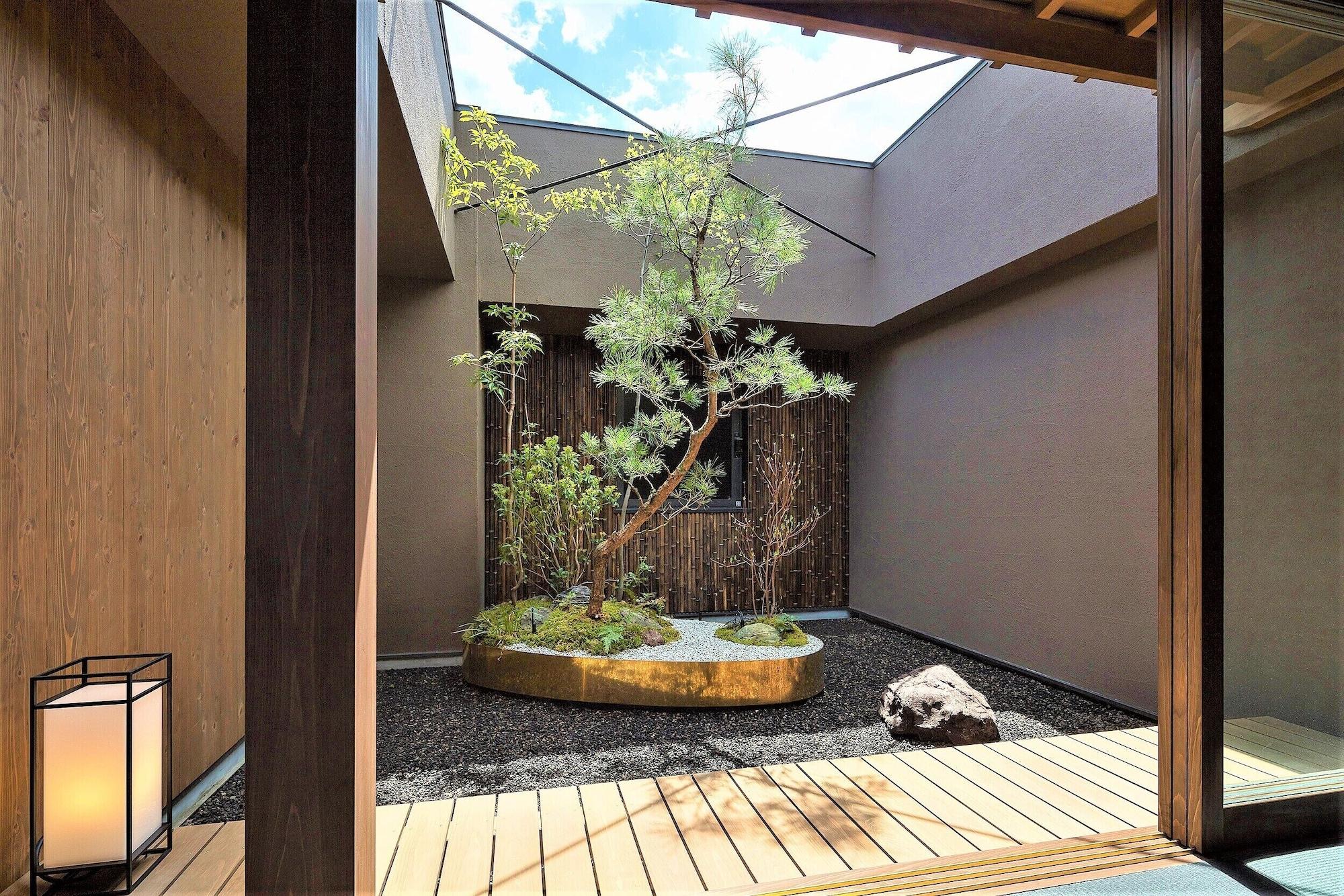 Gozan & Serviced Higashiyama Sanjo Hotel 4*