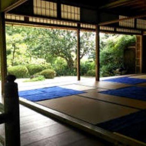 Shizutetsu Prezio Karasumaoike