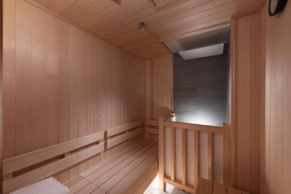 Doubletree By Hilton Higashiyama Hotel *