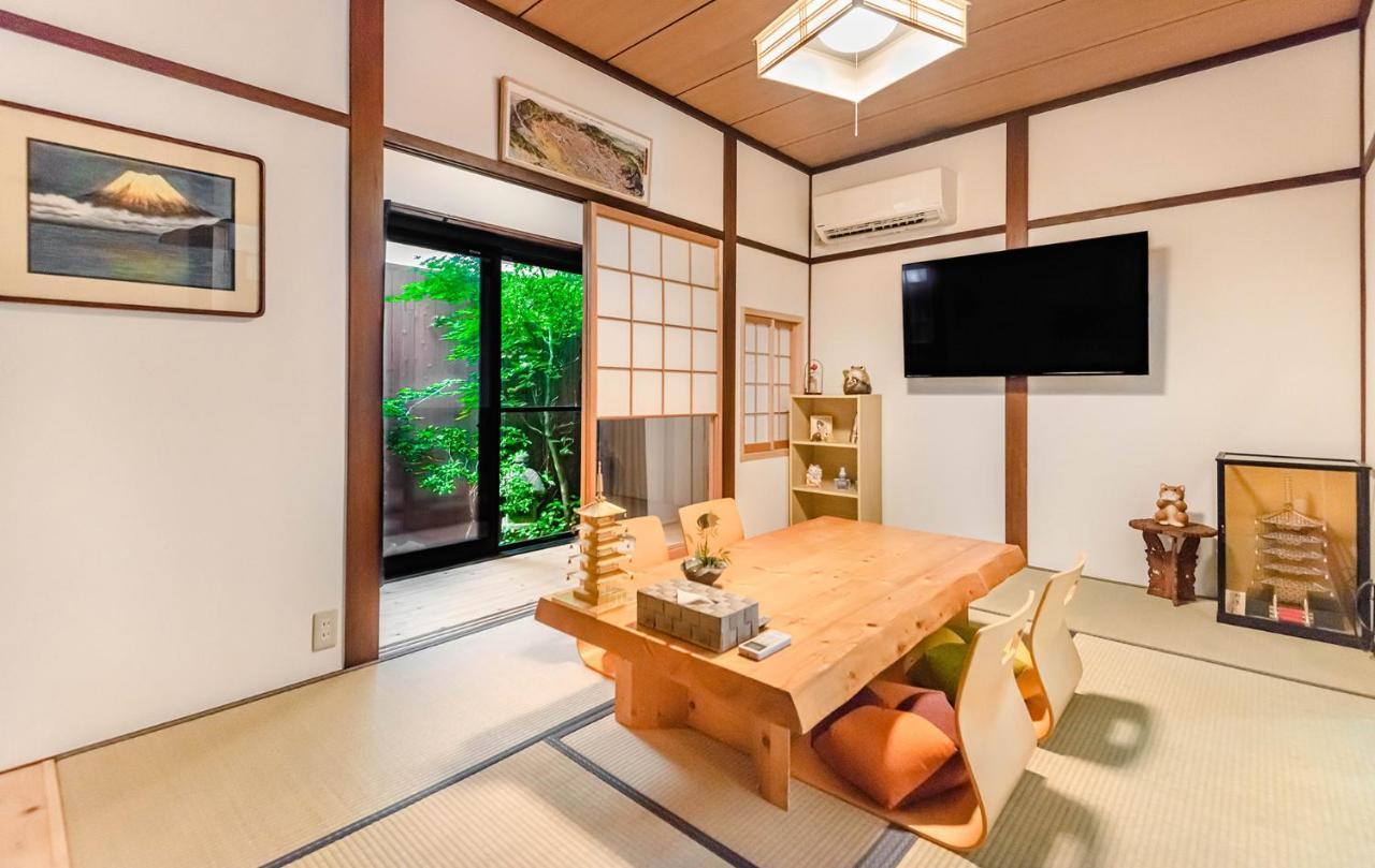 Holiday home 桜の宿赤金three Two Toilets
