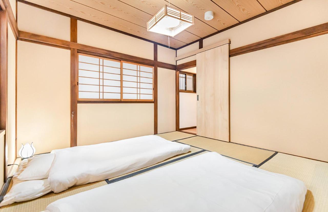 桜の宿赤金three Two Toilets *