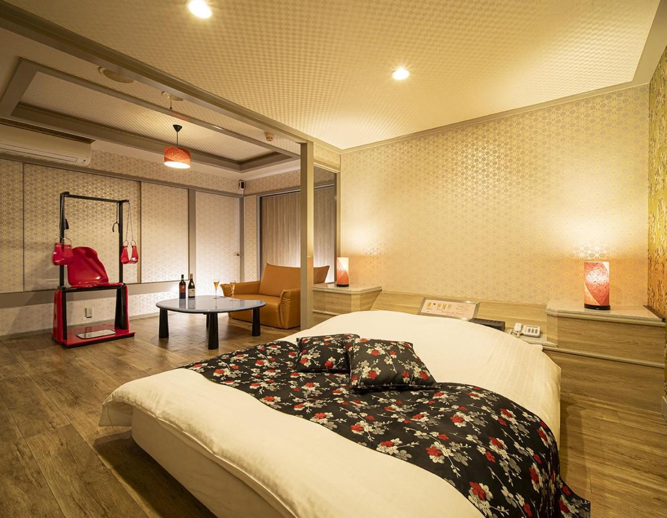 Jardin De Fleurs (adults Only) Love hotel 2*