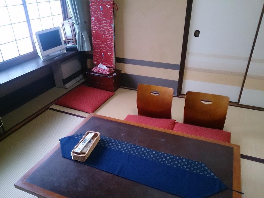 Nakajimaya Ryokan 2*