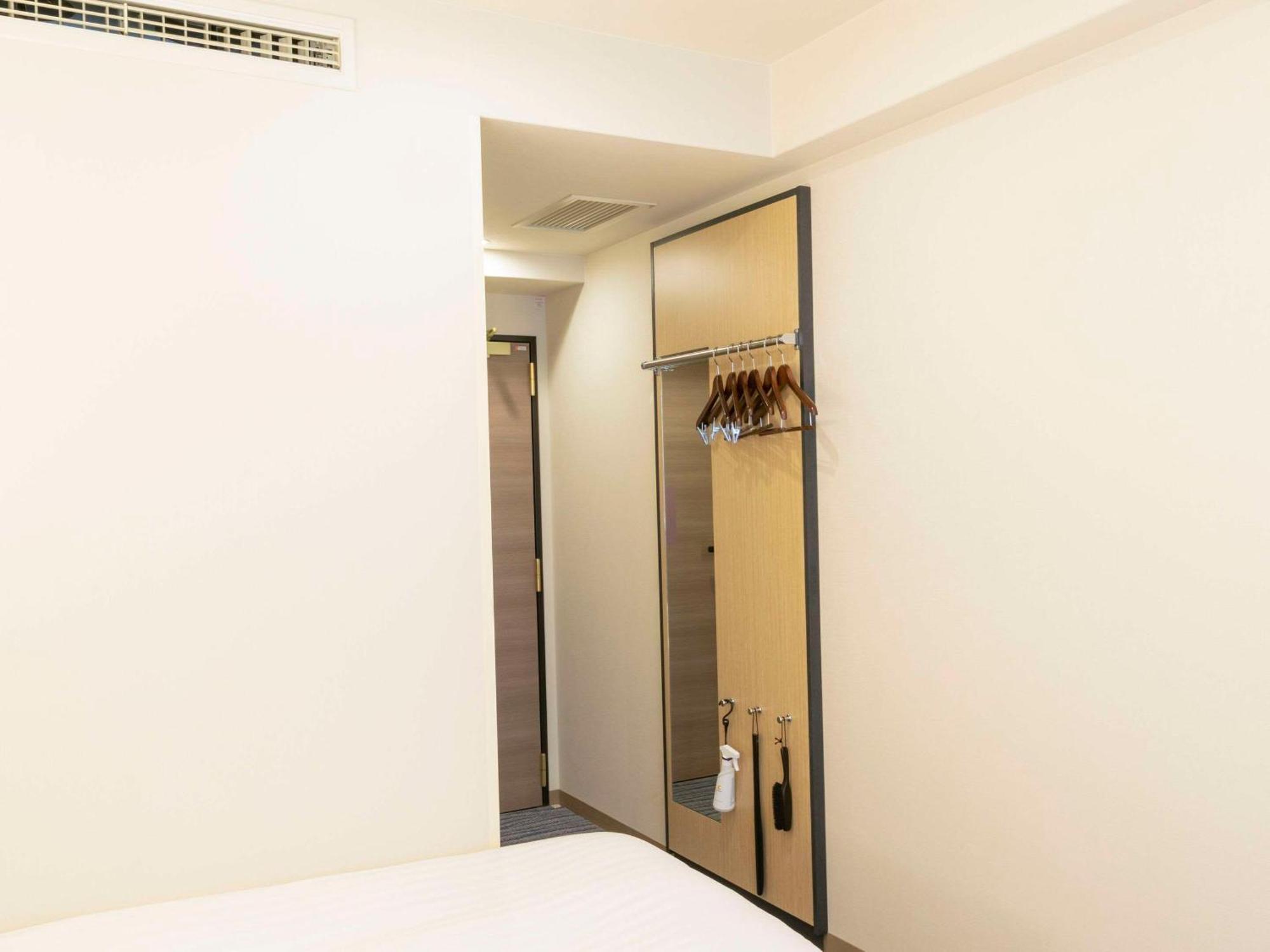 Comfort Shijokarasuma Hotel 3*