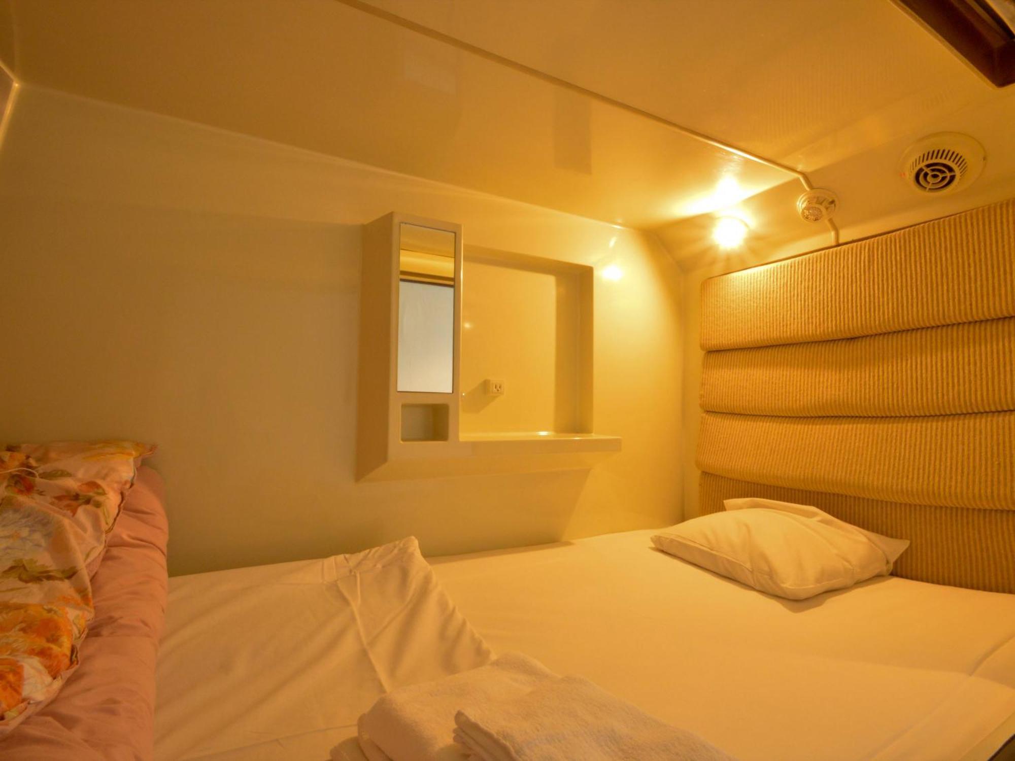 Capsule hotel Amenity *