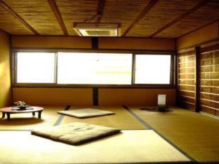 Mundo Hostel *