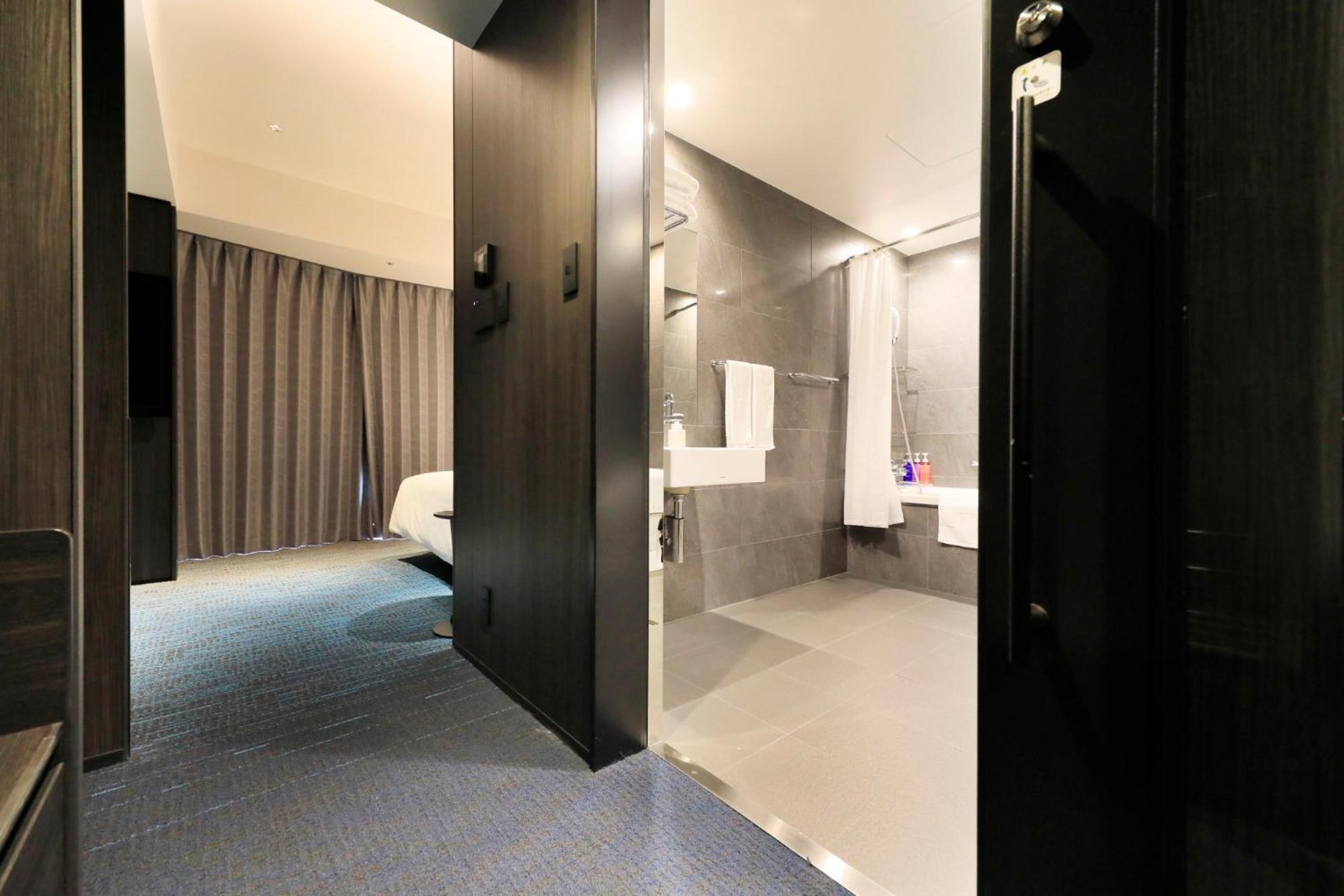Richmond Premier Shijo 4*