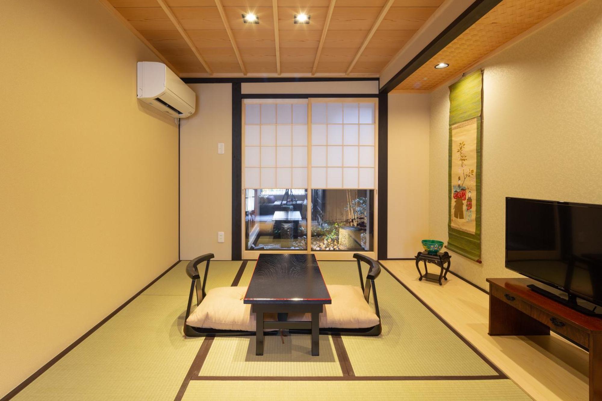 Villa 安吉居 百年町屋 近京都站 地暖 半露天浴缸 日式庭院 公交站2分 五条地铁站8分 双卫生间 双淋浴 Kyoto