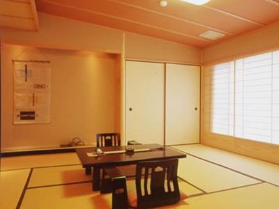Kamogawakan 3*
