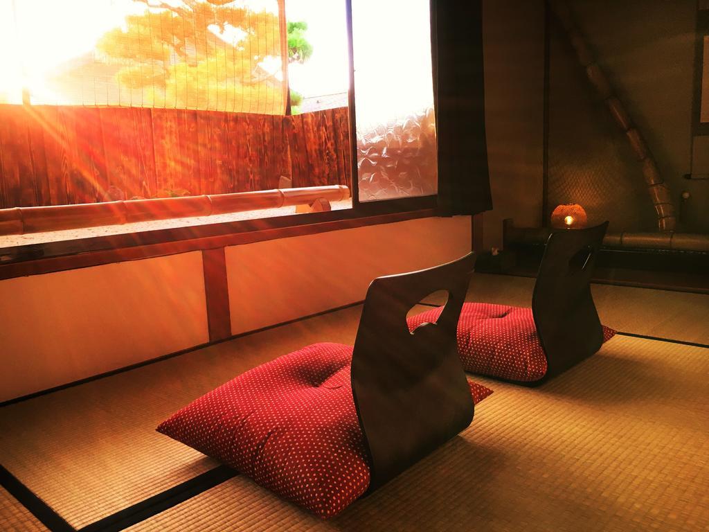 Oumi Guest house 2*