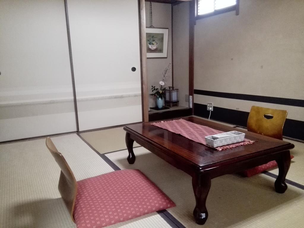 Nakajimaya Ryokan 2*