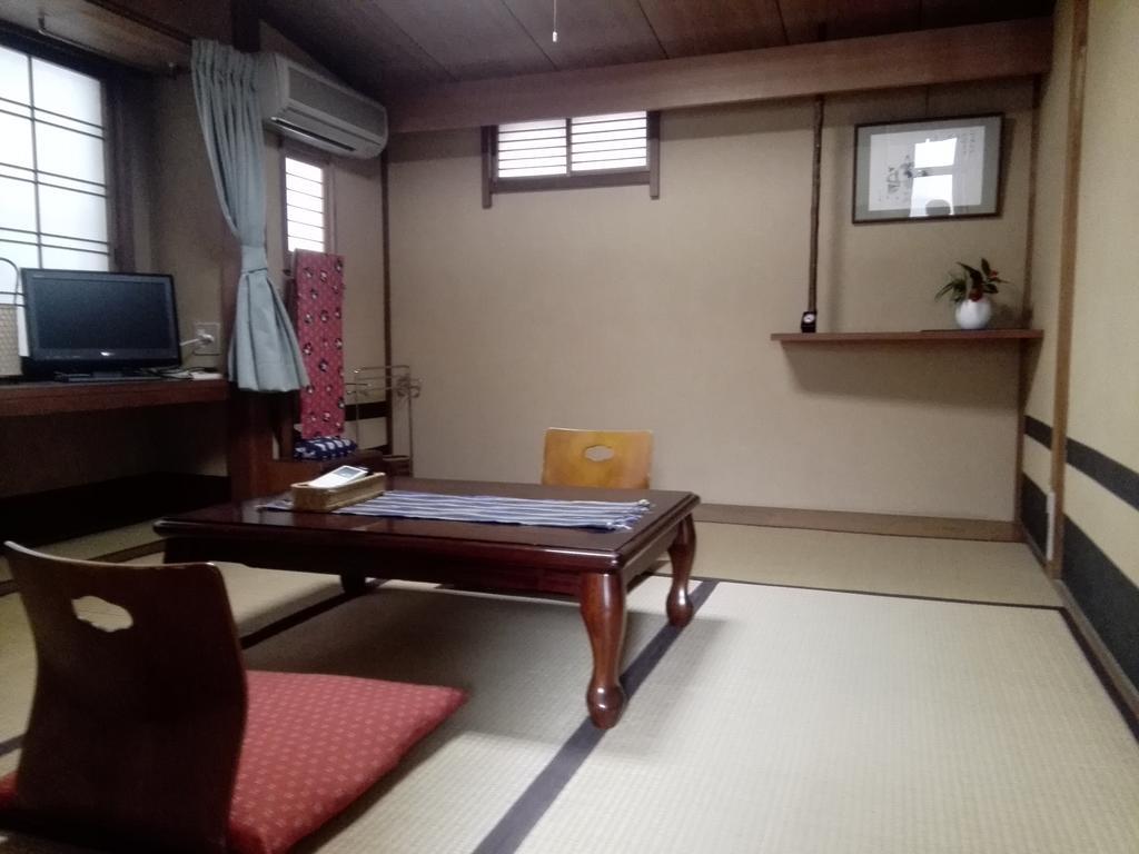 Ryokan Nakajimaya 2*