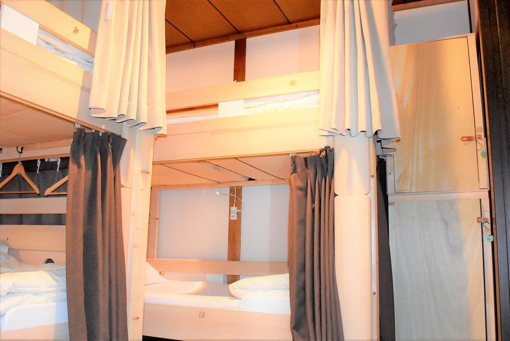 Oumi Guest house 2*