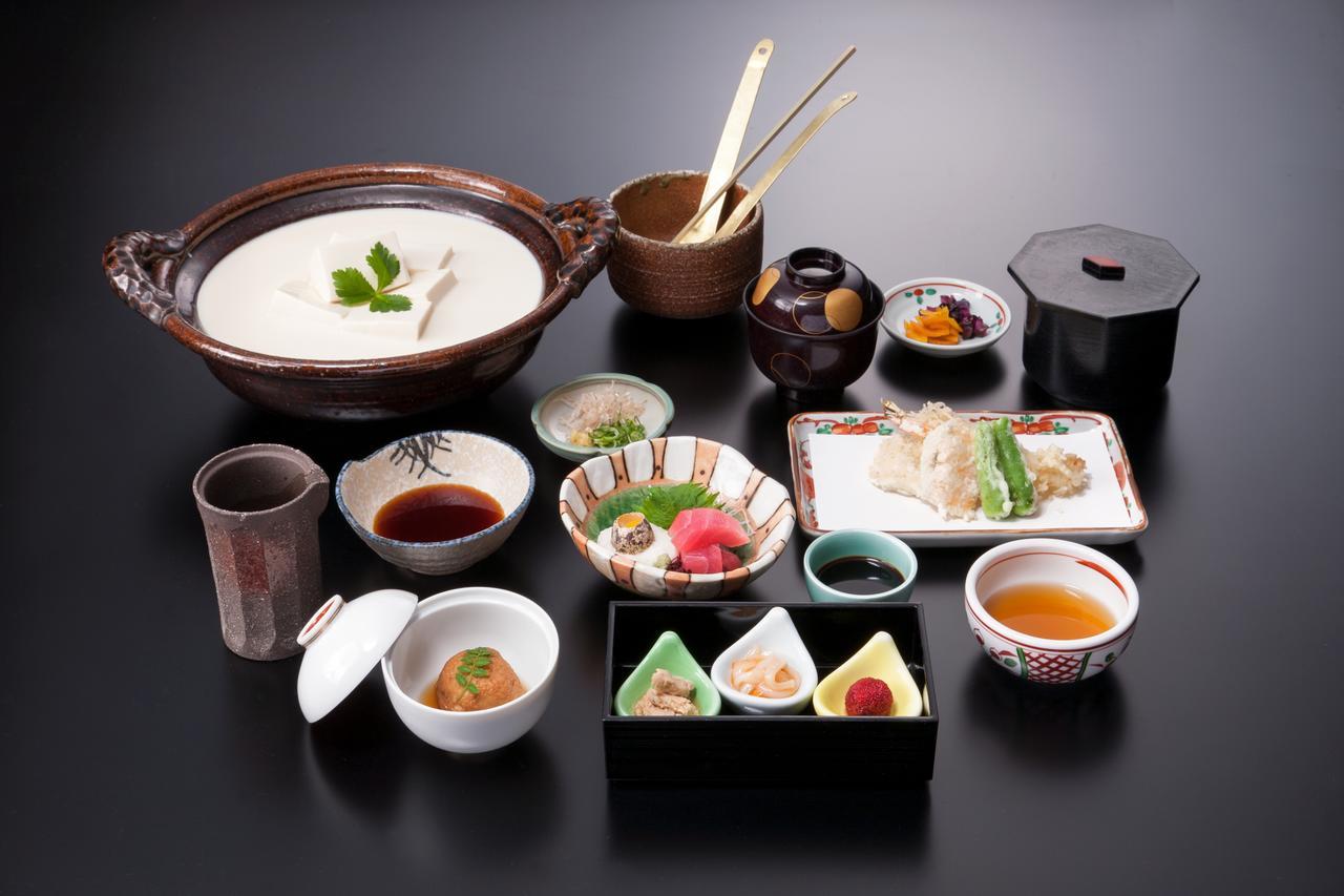 Hanaikada Ryokan