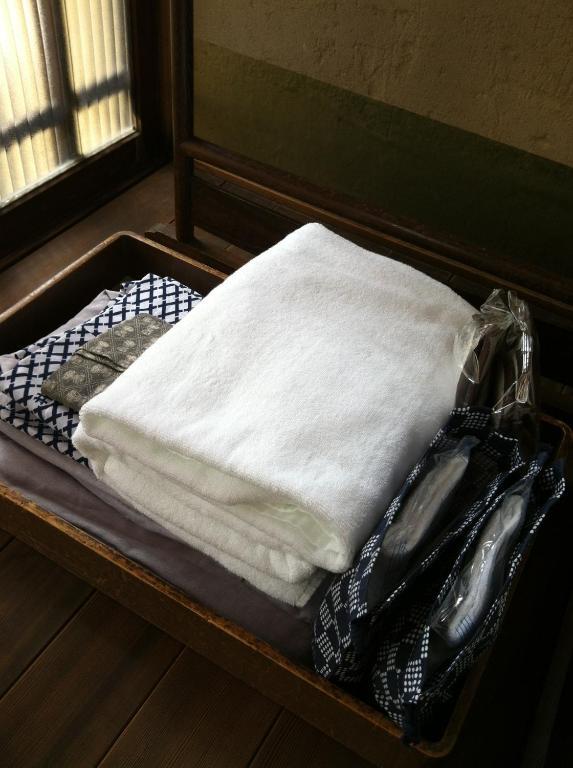 Izuyasu Traditional Serving Cuisine Ryokan