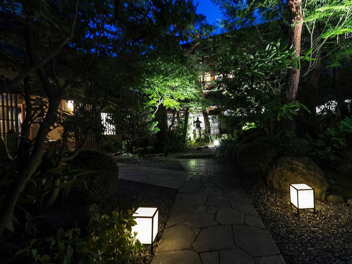 Nanzenji Sando Kikusui