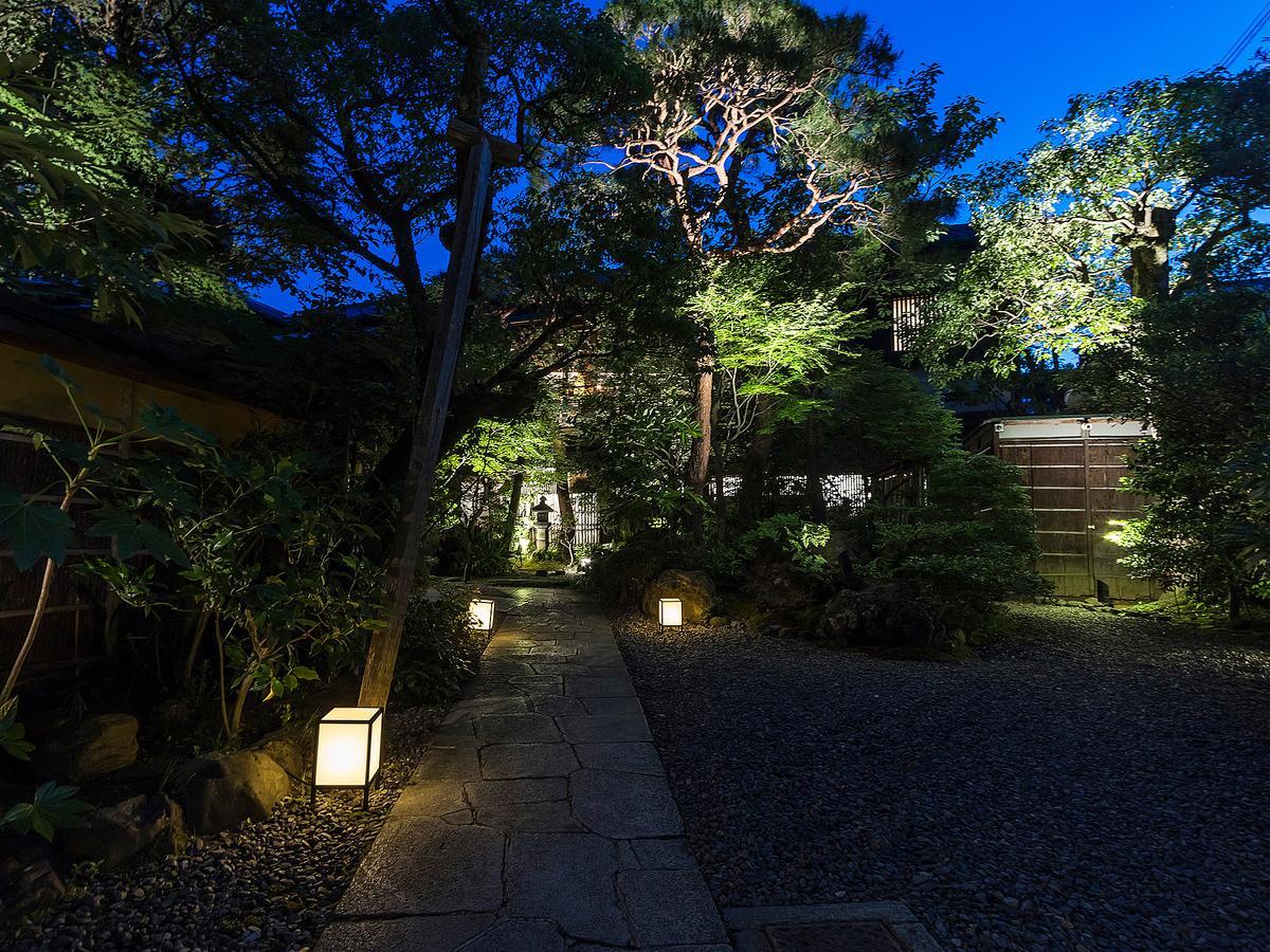 Nanzenji Sando Kikusui Ryokan Kyoto