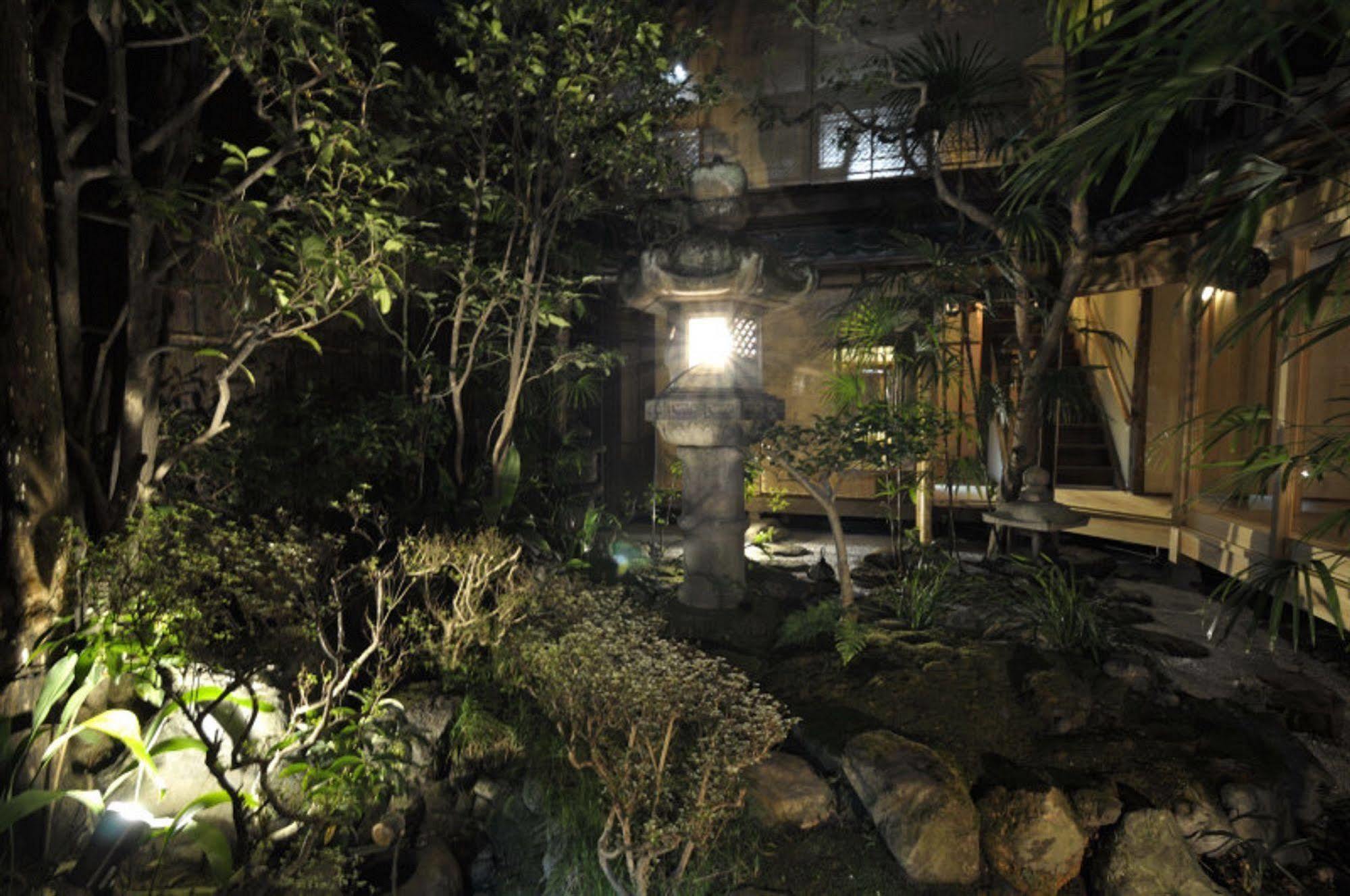 Ryokan Izuyasu Traditional Serving Cuisine Kyoto
