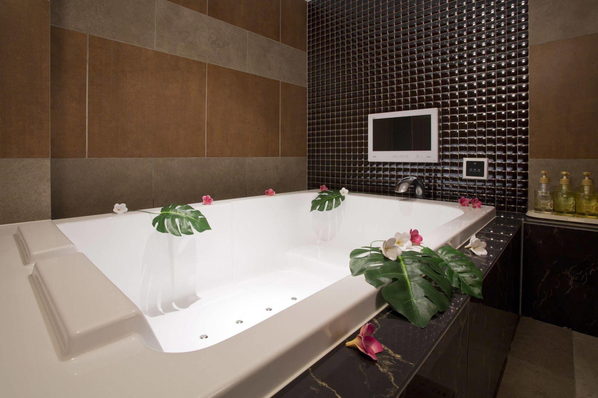 And Lotus Modern (adults Only) Hotel Kyoto