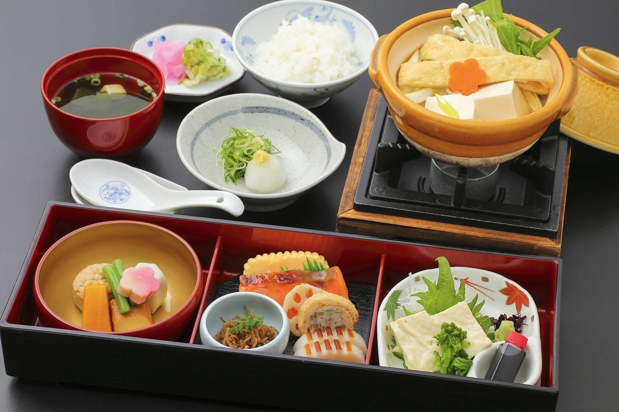Ryokan Azumaya 3*