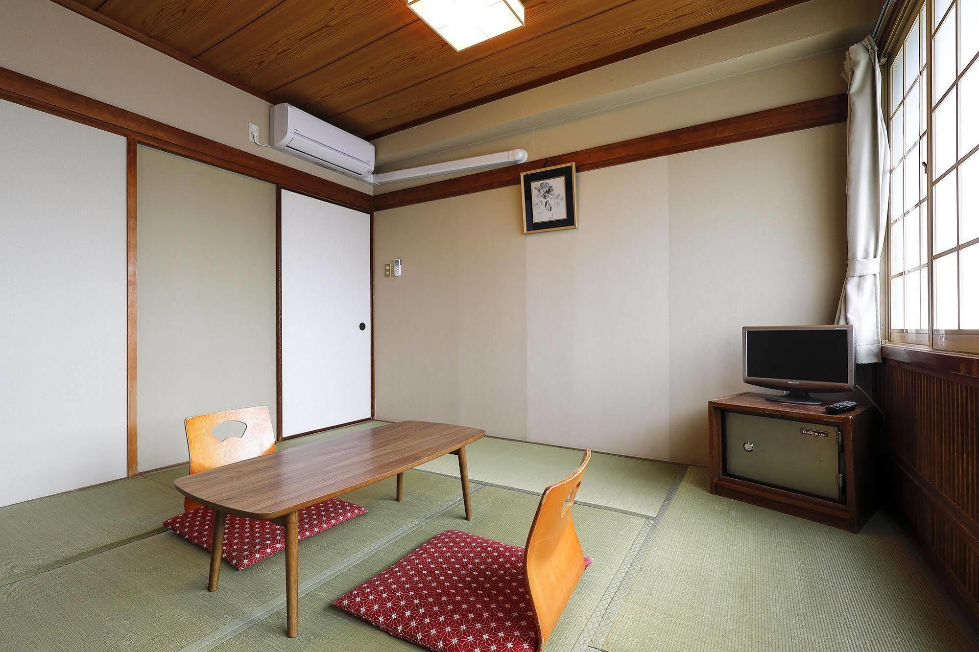 Ryokan Azumaya 3*