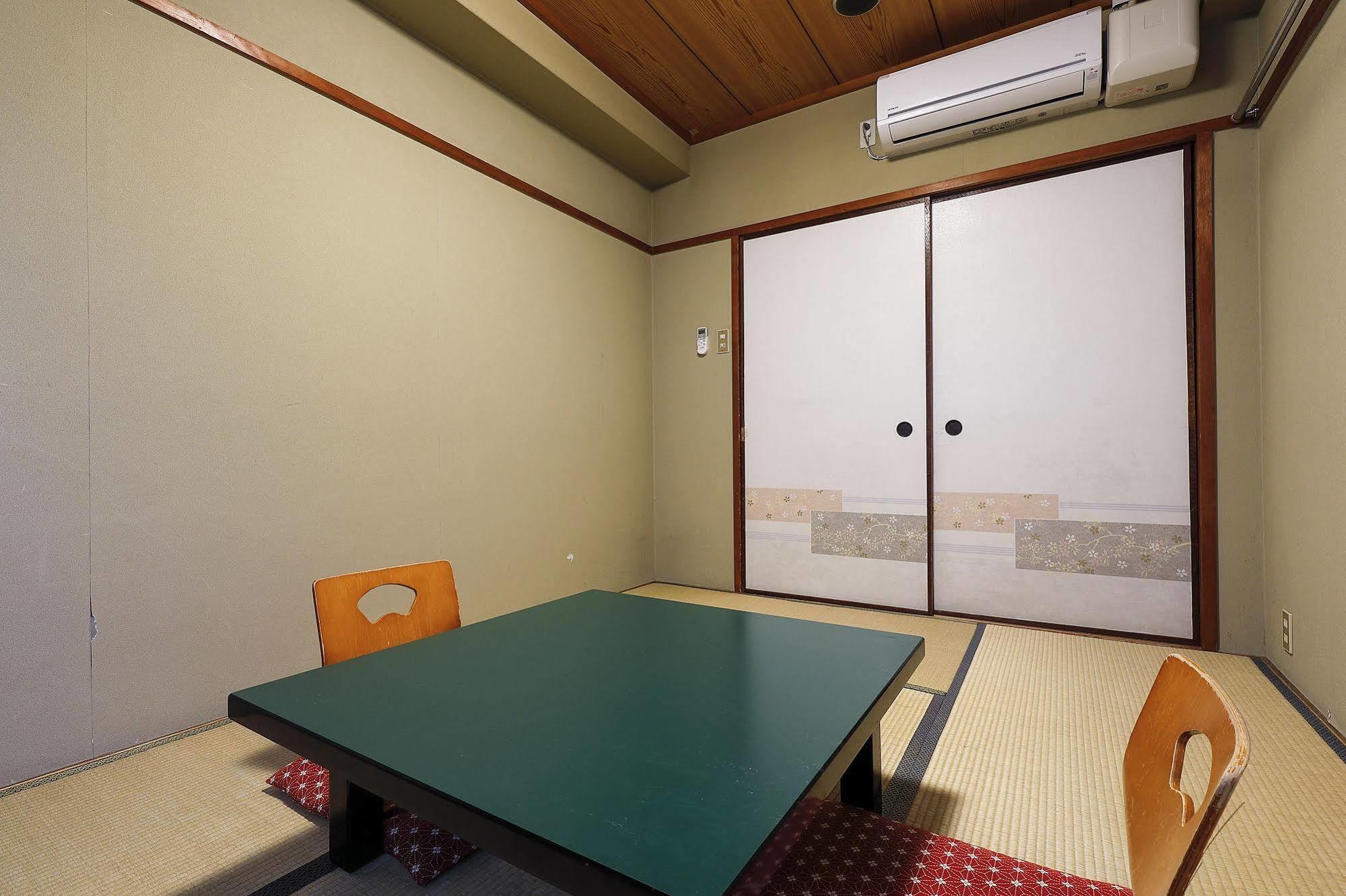 Ryokan Azumaya 3*