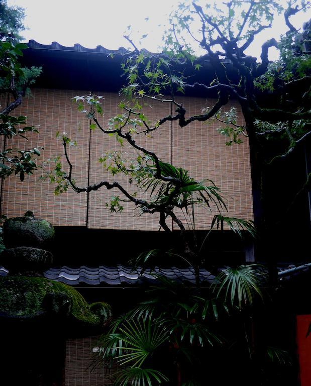 Izuyasu Traditional Serving Cuisine Ryokan