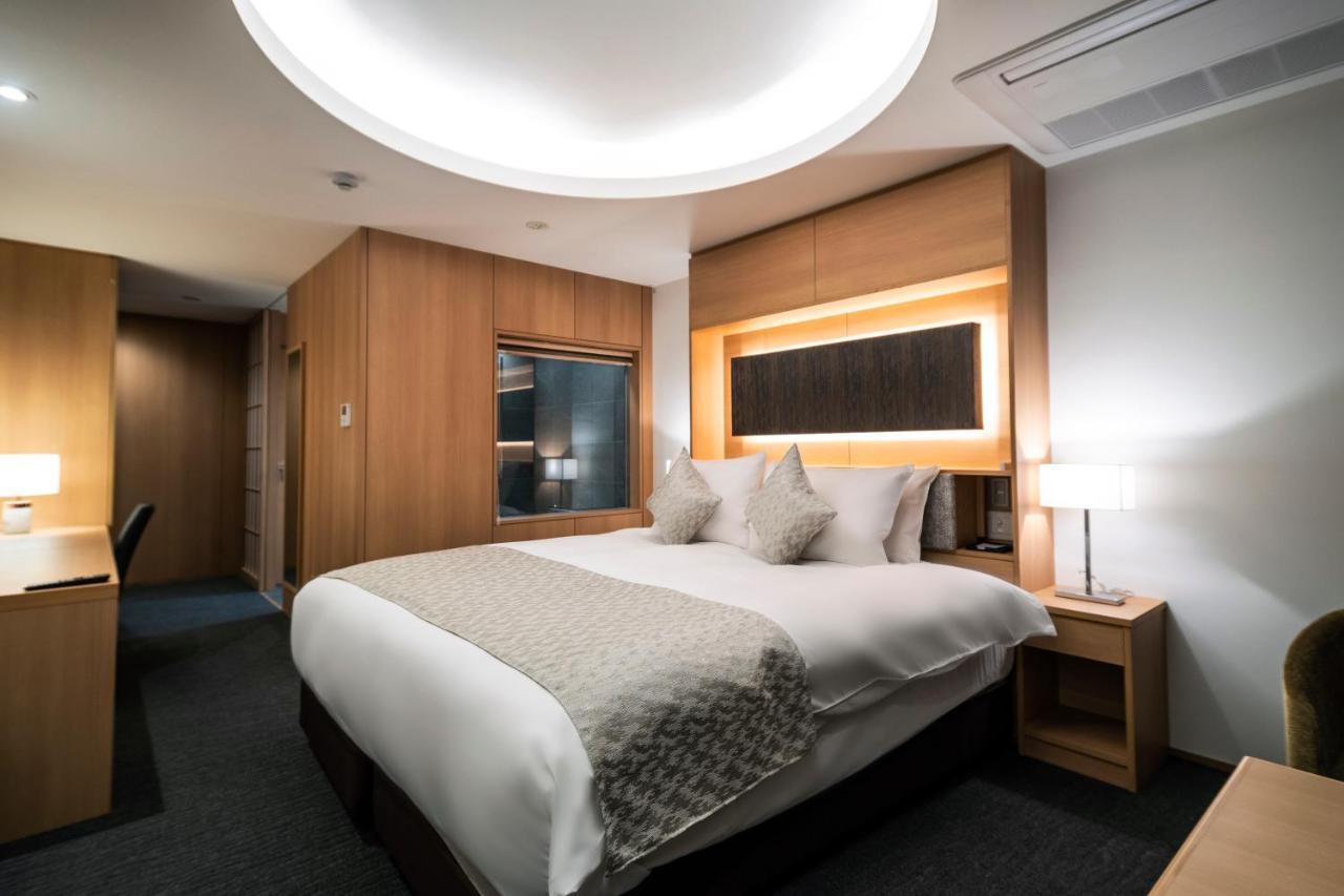 Shijo Takakura Grandereverie Hotel