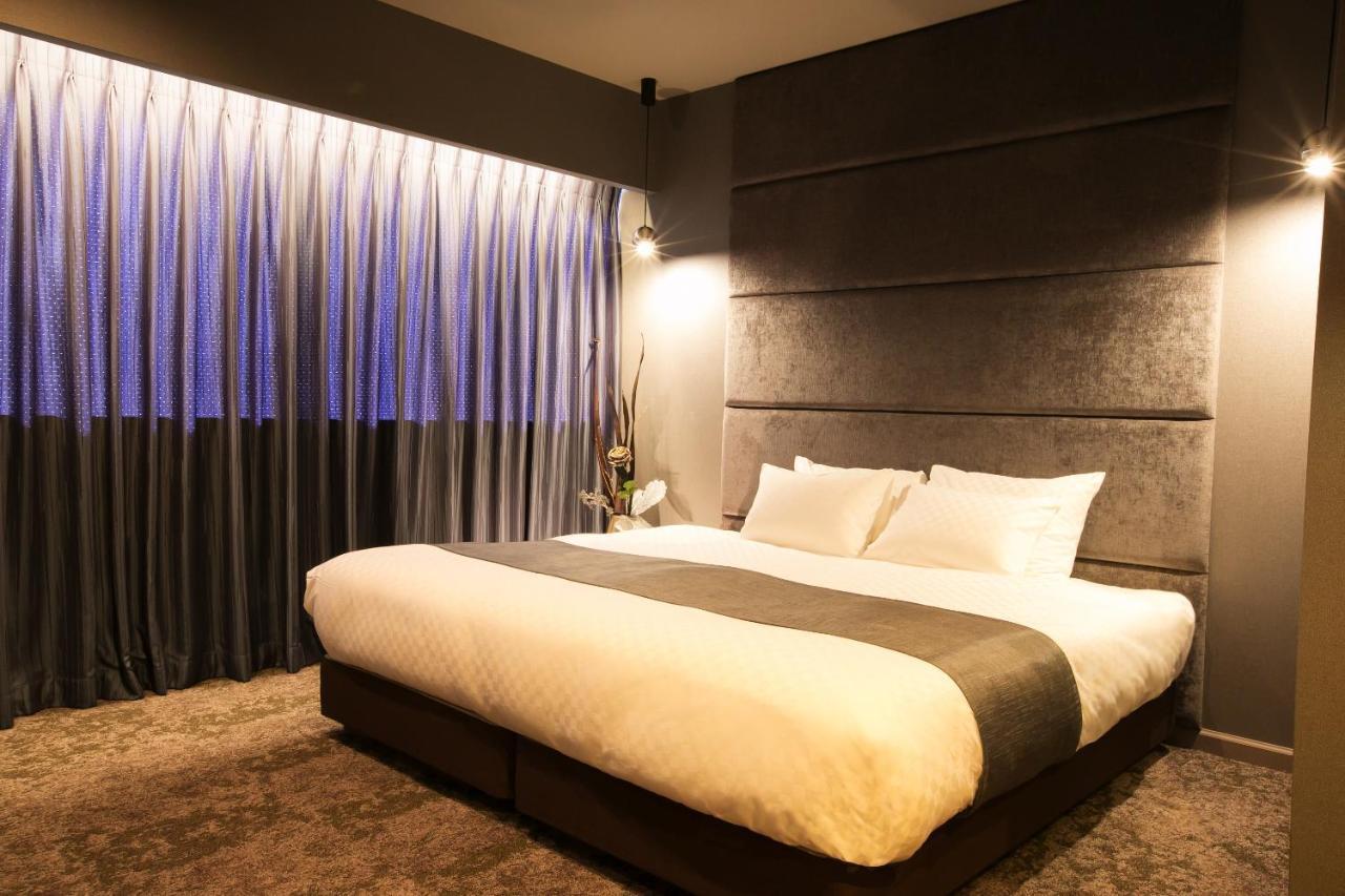 Hotel Banister