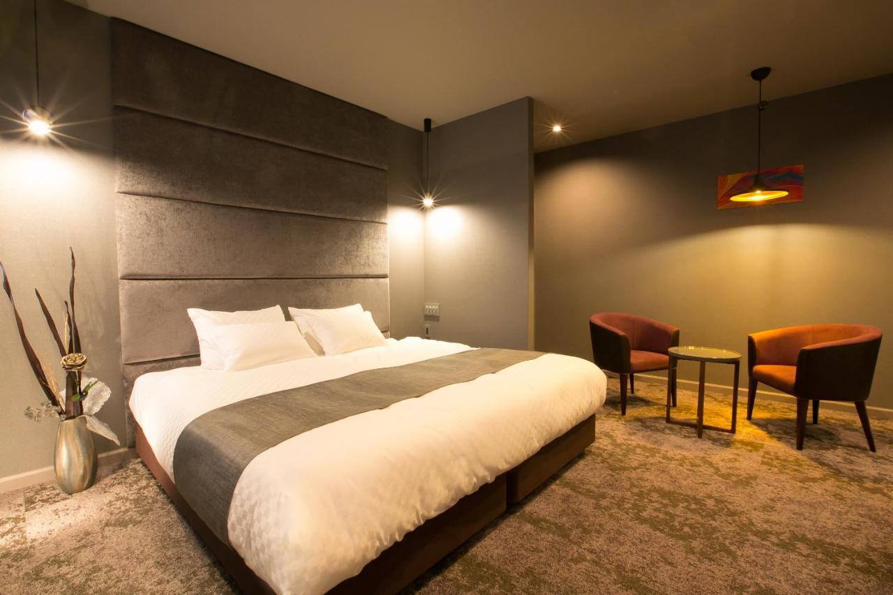 Banister Hotel
