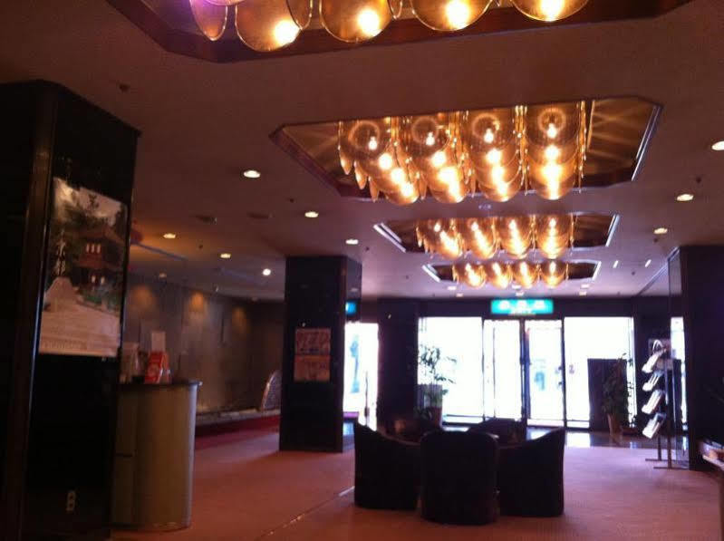 Rich Hotel