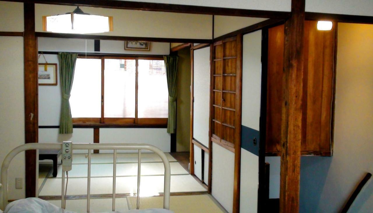 ファミリー向け民泊 かつら 二条城近くの和風座敷 Guest house Kyoto