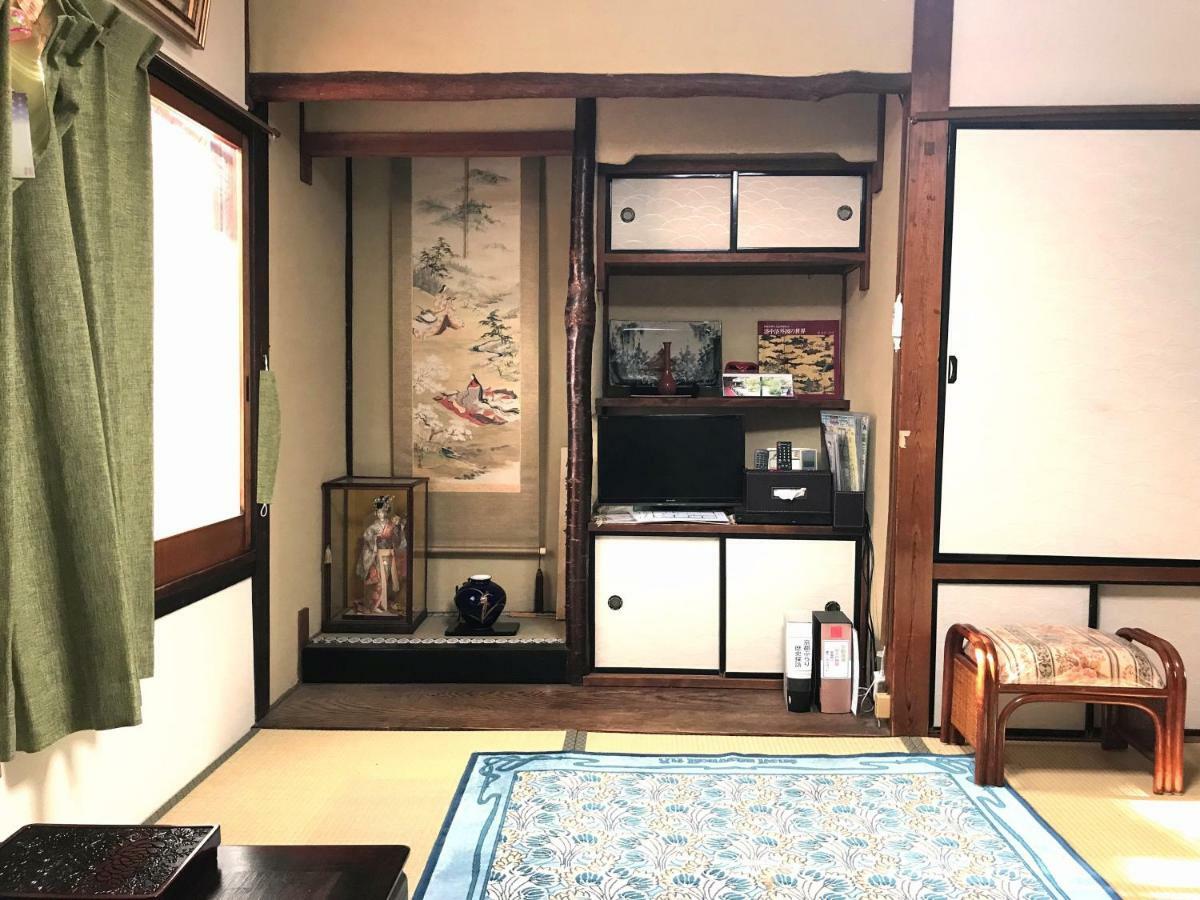ファミリー向け民泊 かつら 二条城近くの和風座敷 Guest house