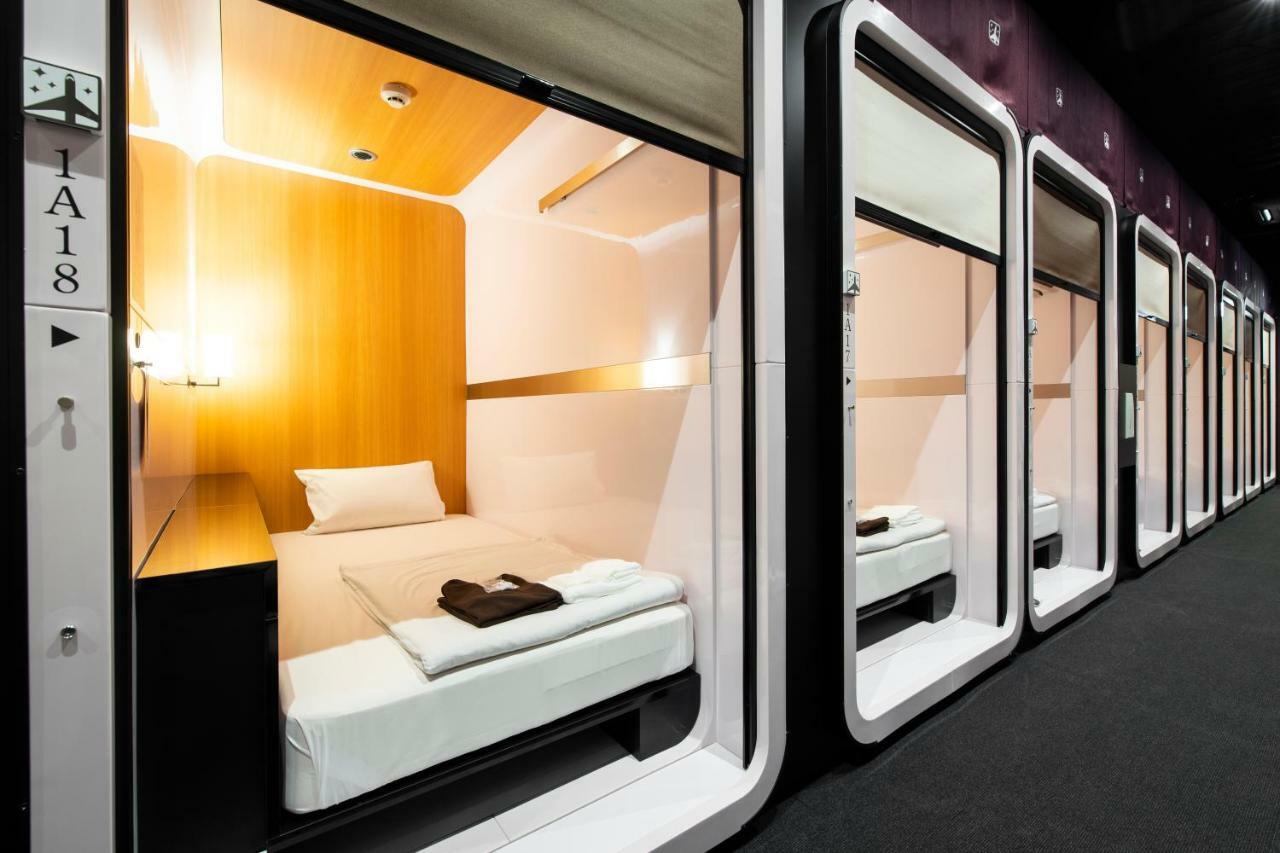 ファーストキャビン京都二条城 Firstcabin Nijojo Capsule hotel *