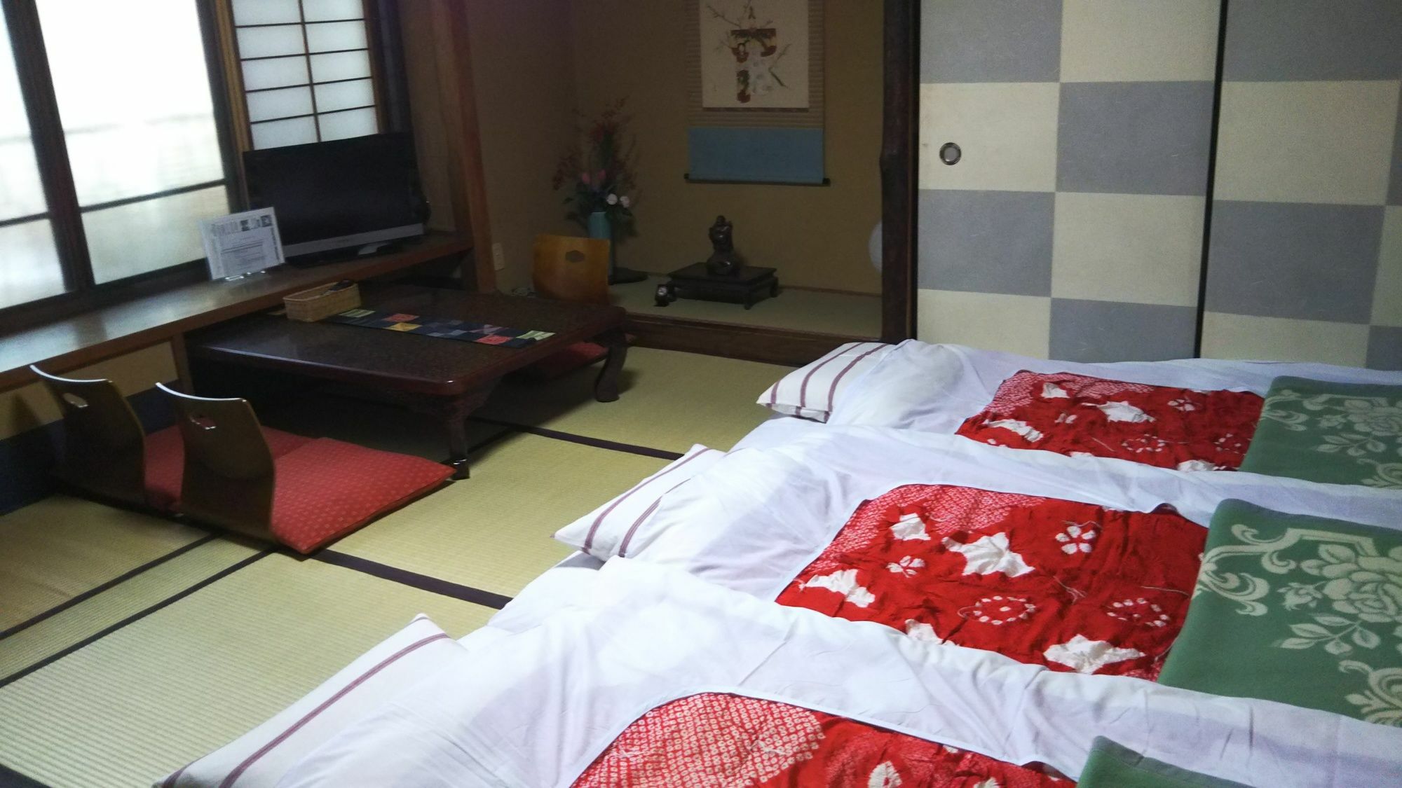 Nakajimaya Ryokan 2*
