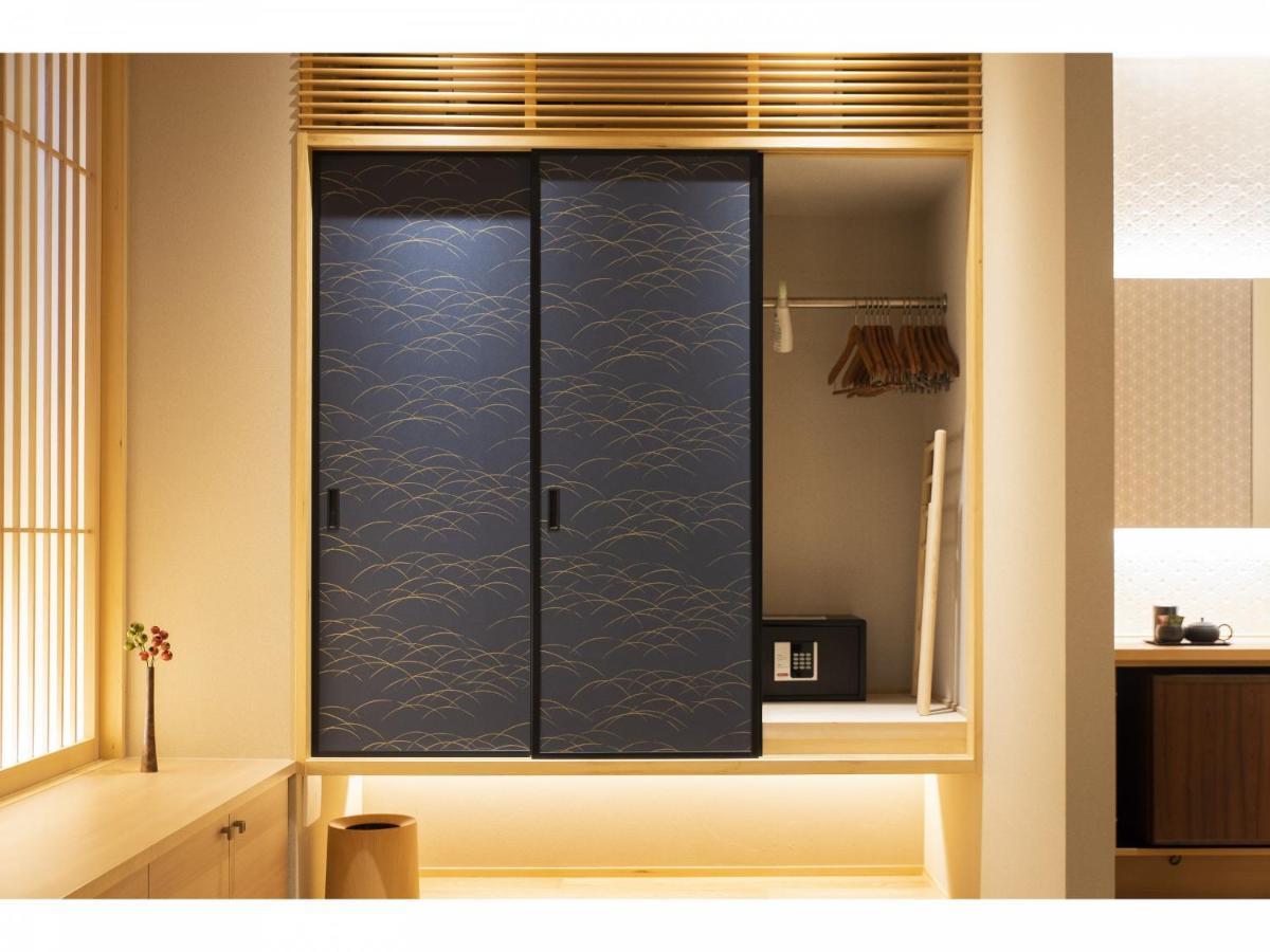 Capsule hotel ファーストキャビン京都二条城 Firstcabin Nijojo Kyoto