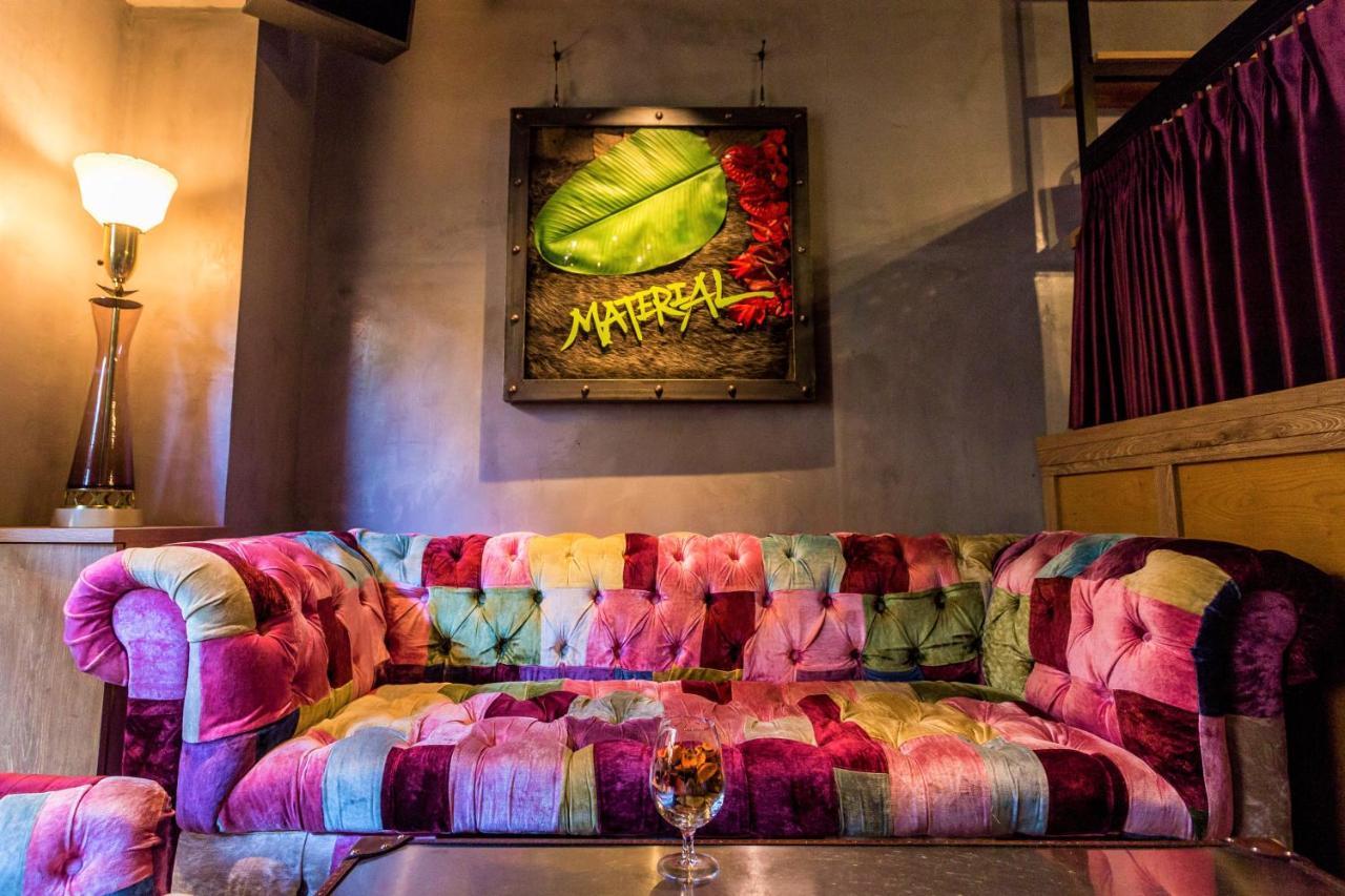 Material Hotel 3*