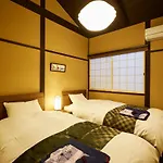 Miro Matsubara Takasegawa Tei South Kan