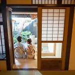 Campton Higashiyama Roku