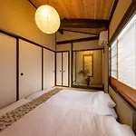 香柏 上七軒 - Kouhaku Kamishichiken, Kyoto Machiya