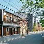 Hanakagari Machiya House